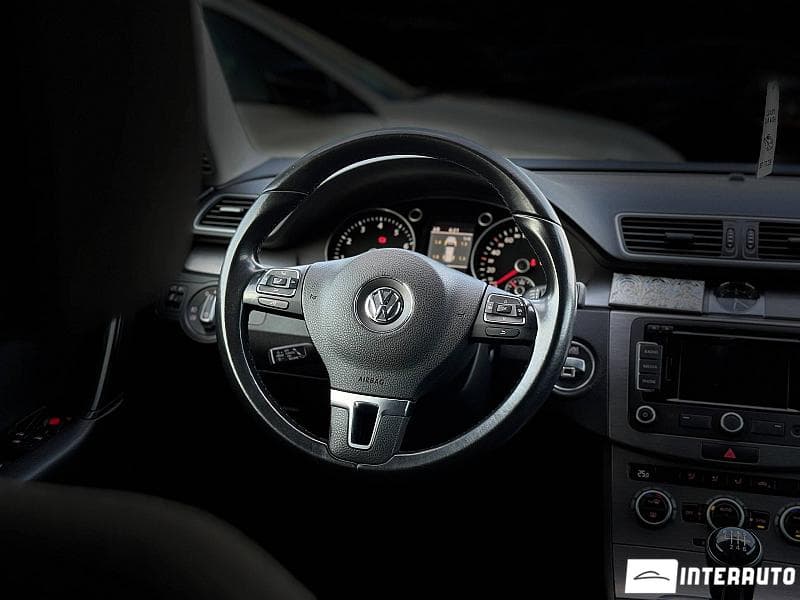 2013 Volkswagen Passat — Miniatură 8