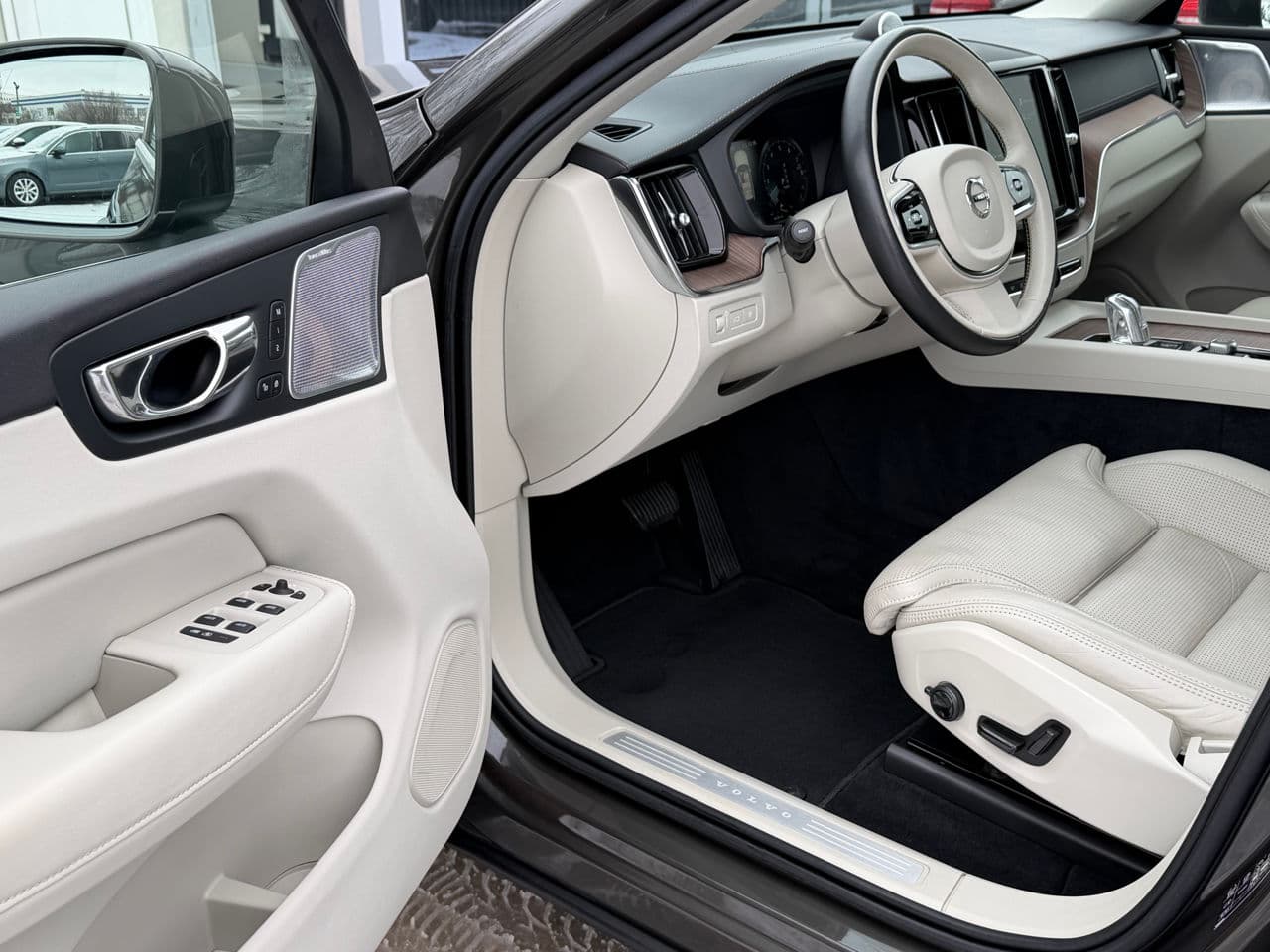 2018 Volvo XC 60 — Miniatură 8