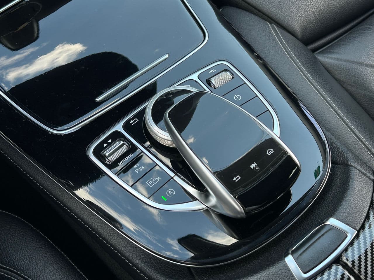 2016 Mercedes E 200 — Miniatură 14