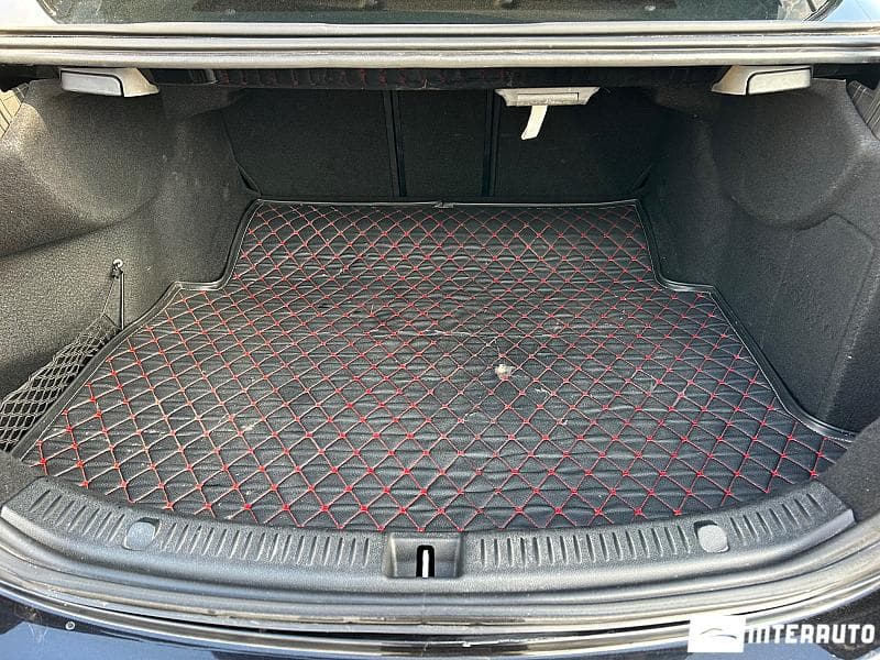 2016 Mercedes E 200 — Miniatură 18