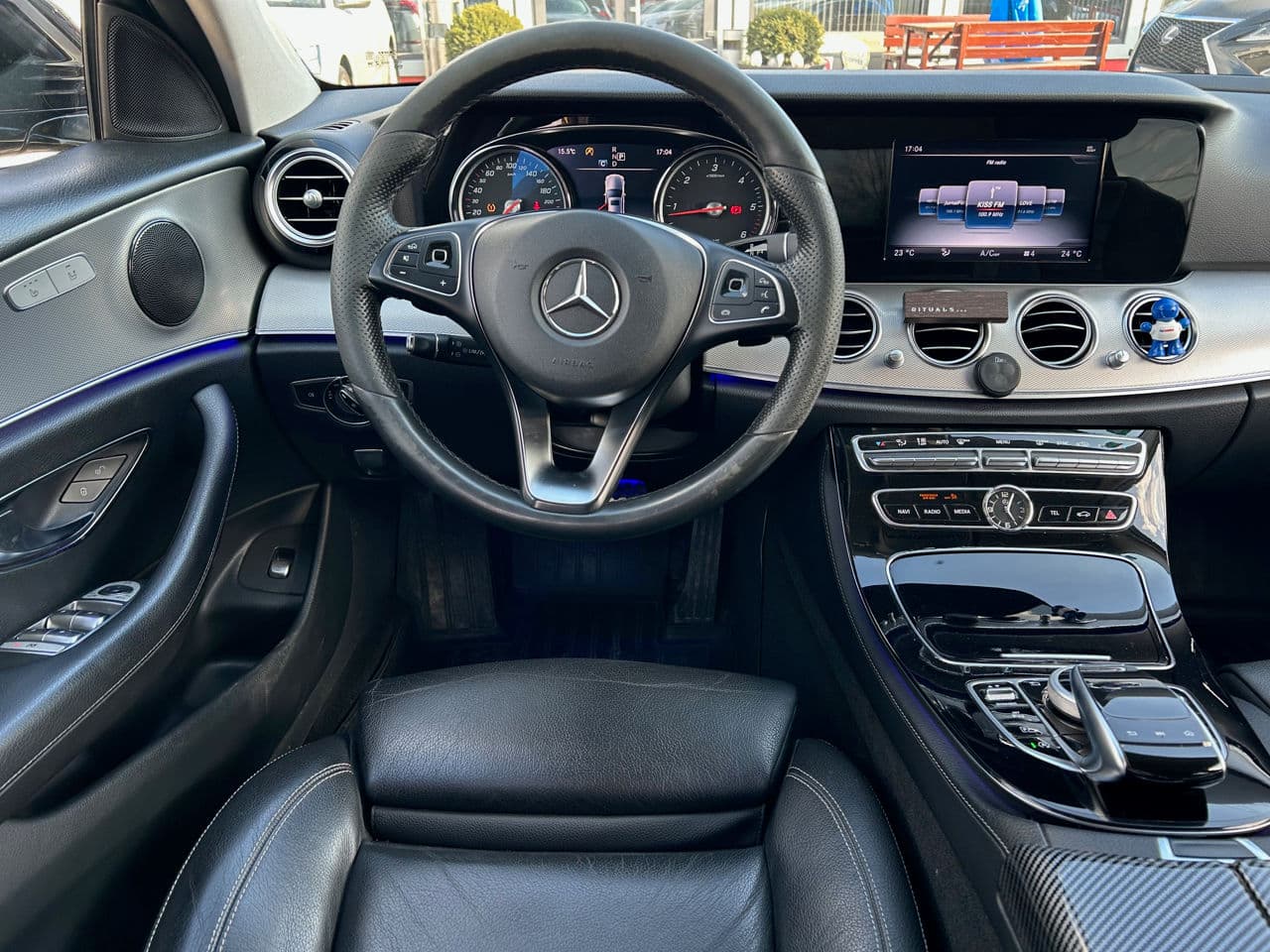 2016 Mercedes E 200 — Miniatură 7