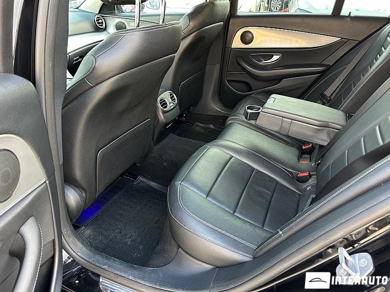 2016 Mercedes E 200 — Miniatură 16