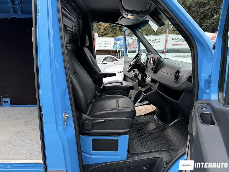 2020 Mercedes Sprinter — Miniatură 10