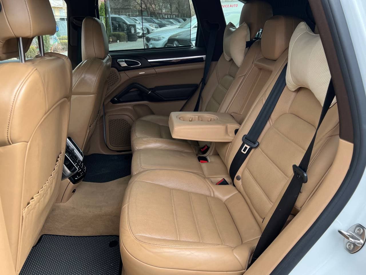 Porsche Cayenne 2016 — Миниатюра 20