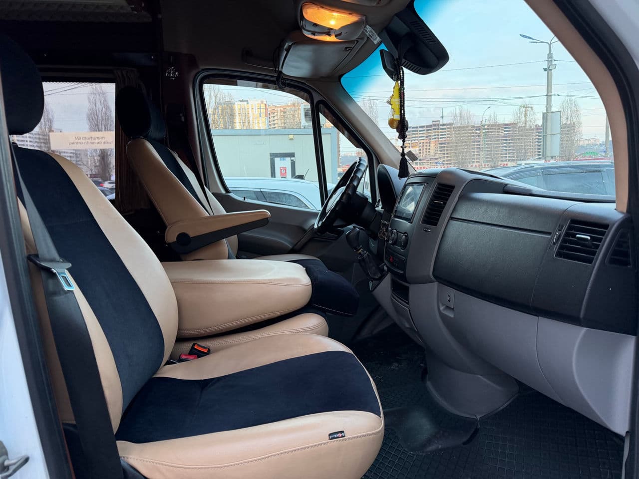 2014 Mercedes Sprinter — Miniatură 16
