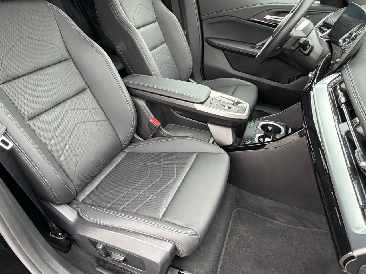BMW X1 2.8i 2024 — Миниатюра 19