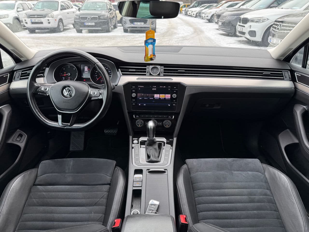 2019 Volkswagen Passat — Miniatură 11