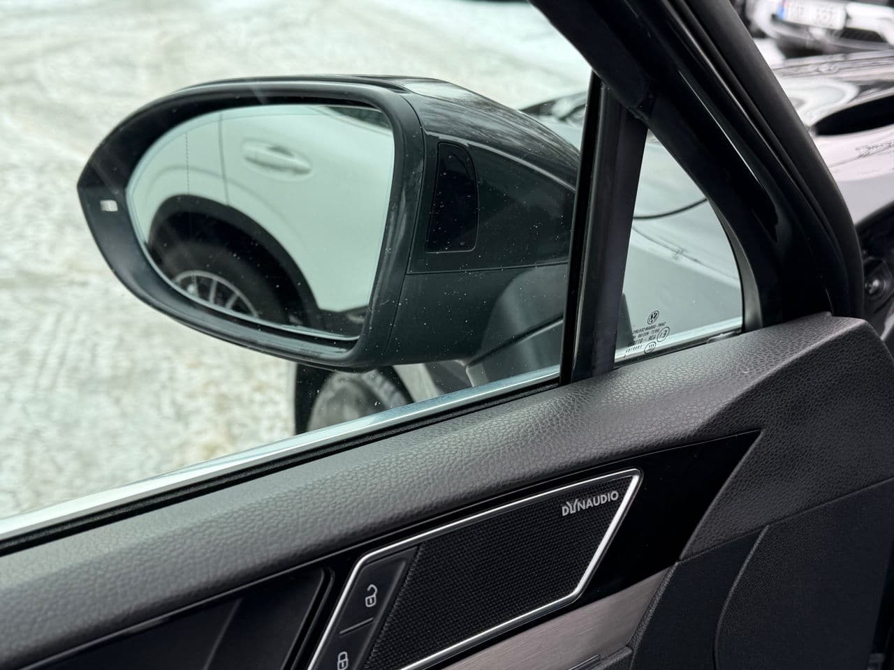 2019 Volkswagen Passat — Miniatură 8