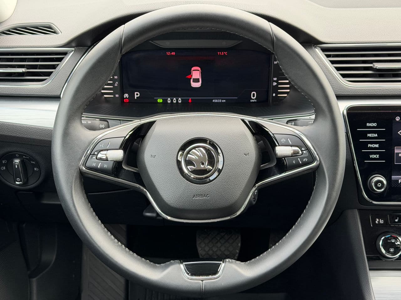 2023 Skoda Superb — Miniatură 10