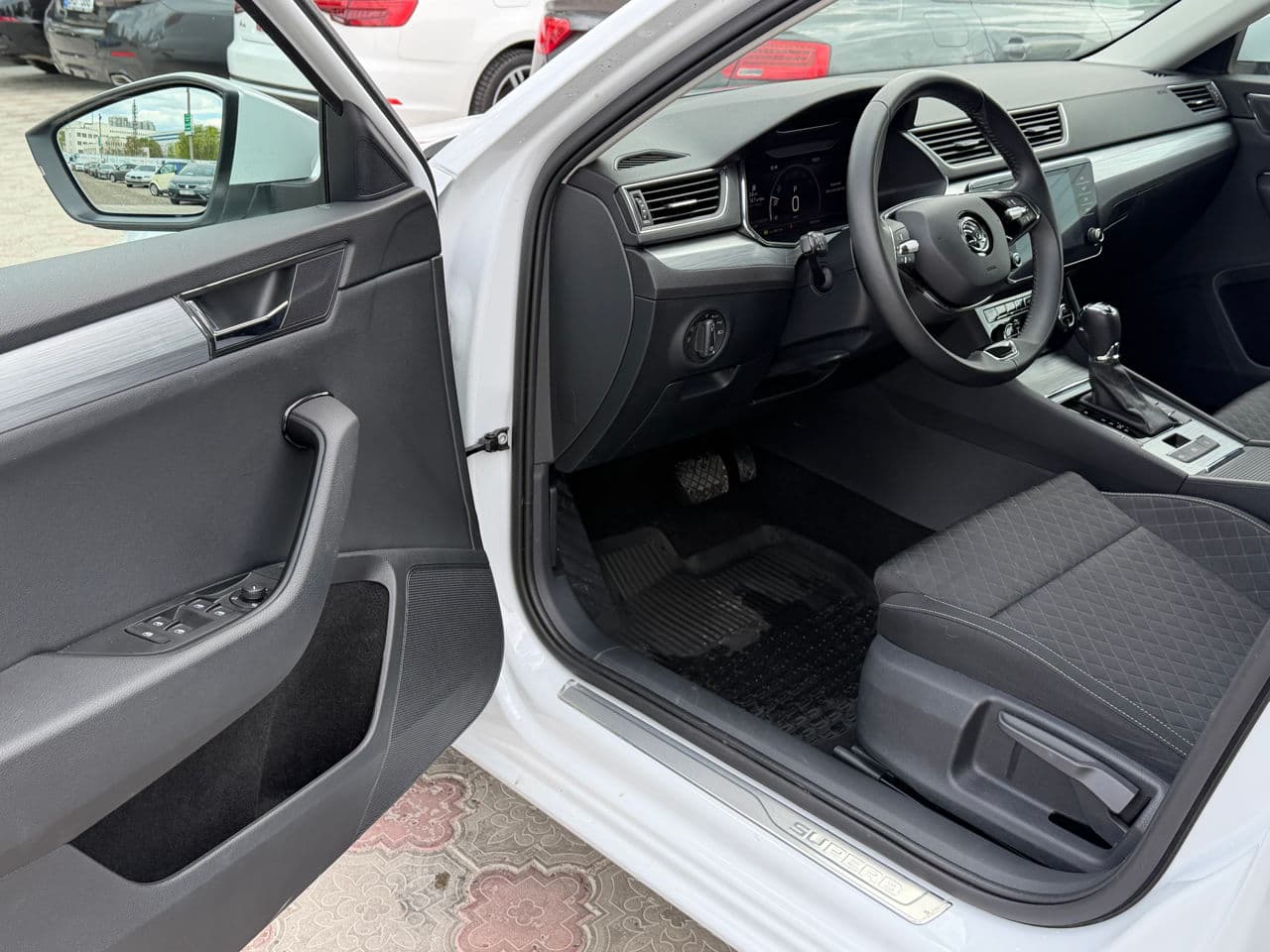 2023 Skoda Superb — Miniatură 5