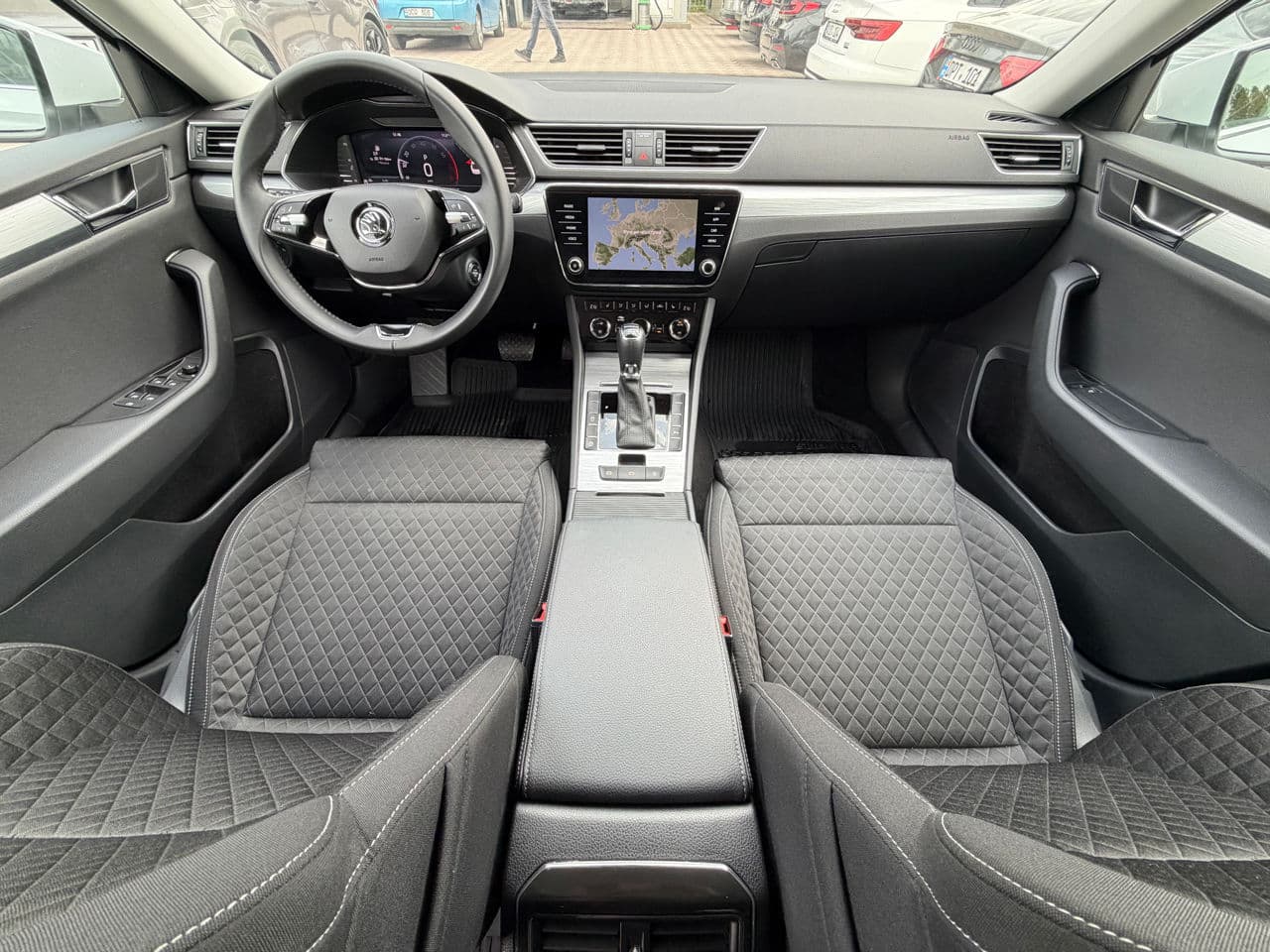 2023 Skoda Superb — Miniatură 8