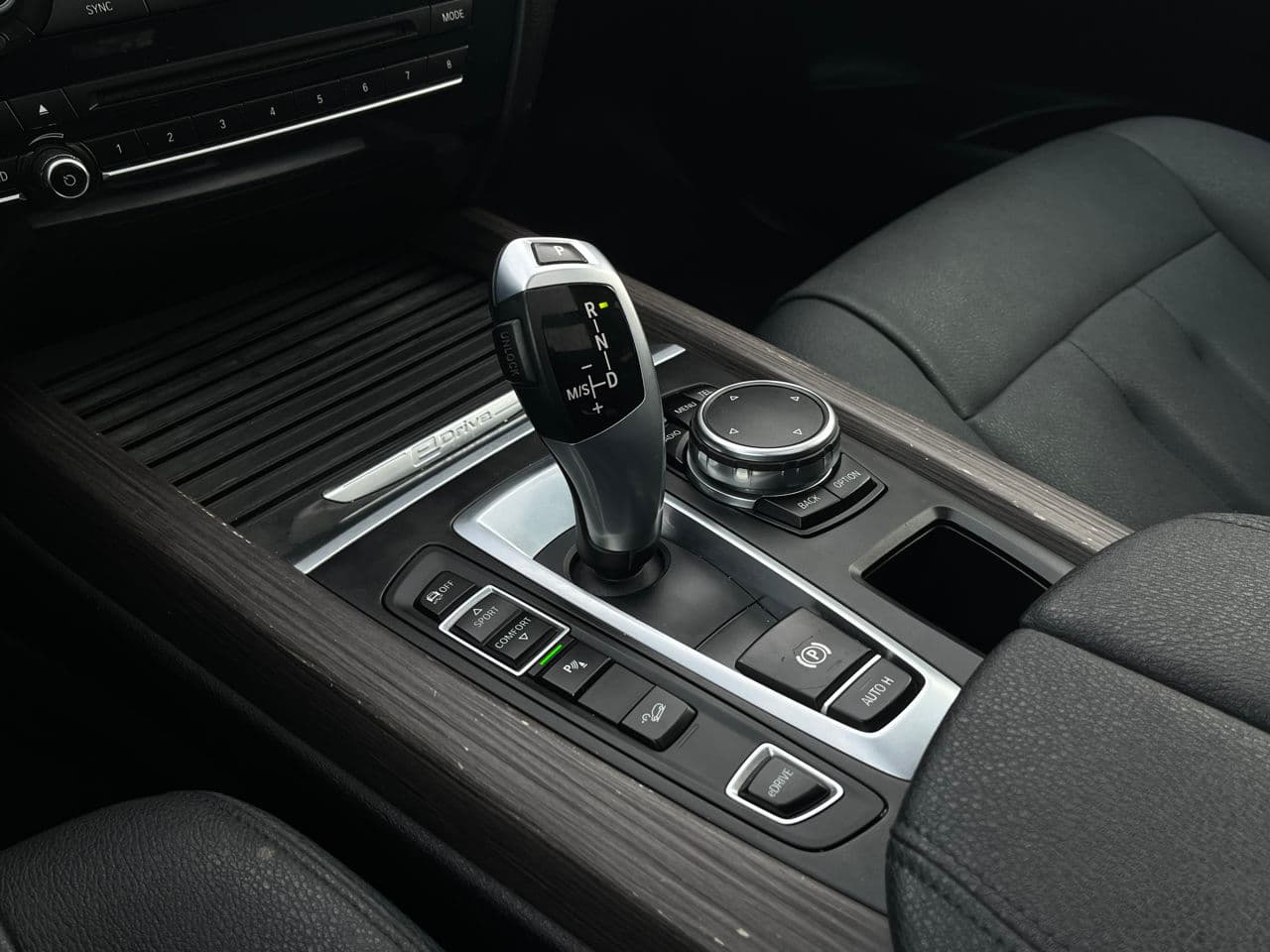 2016 BMW X5 4.0e — Miniatură 14