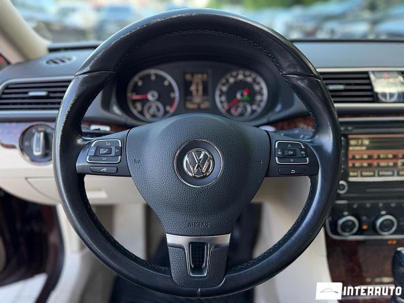 2013 Volkswagen Passat — Miniatură 11