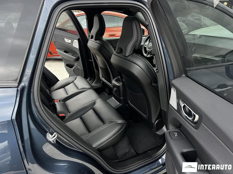 Volvo XC 60 2022 — Миниатюра 9