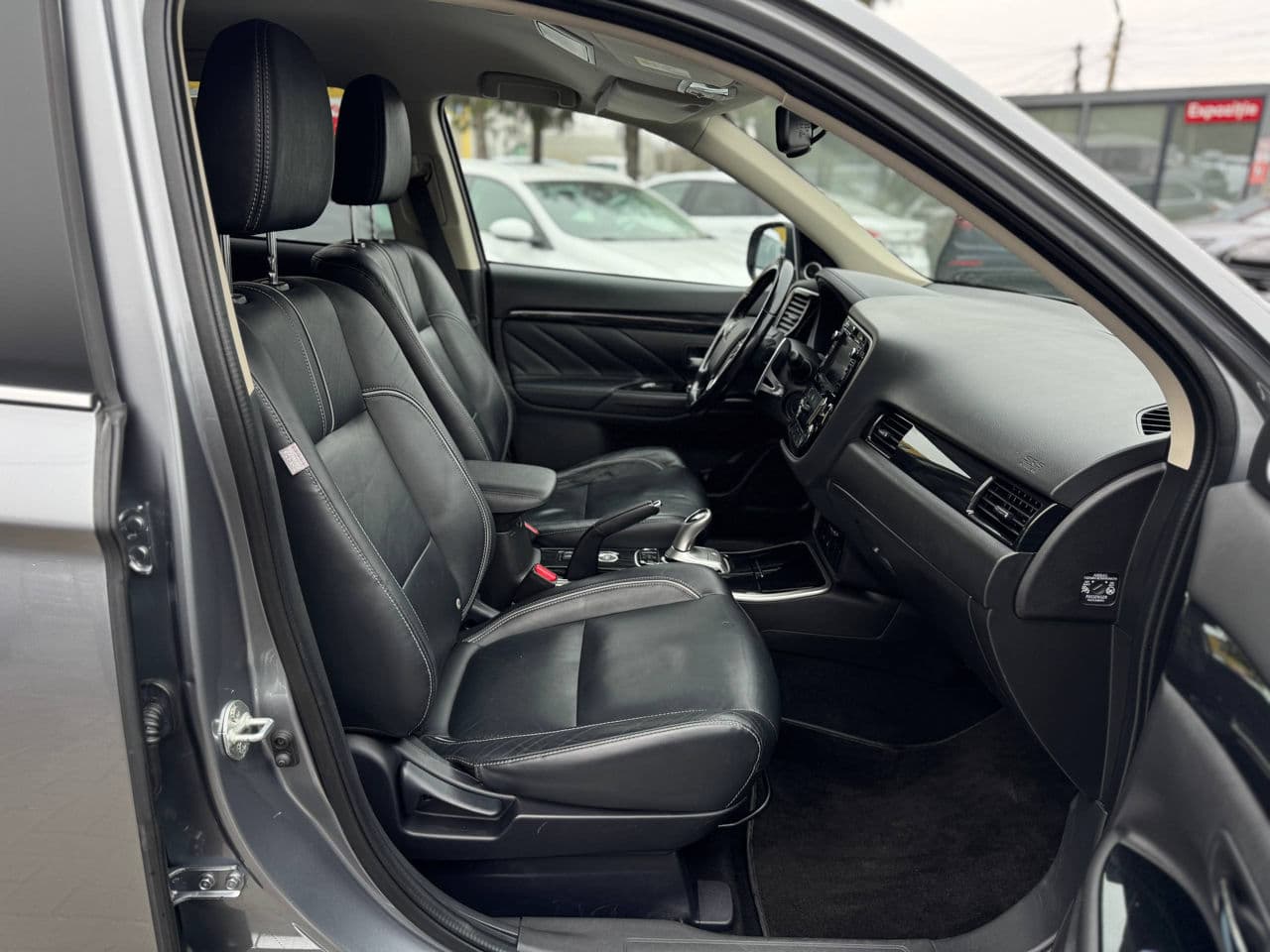 Mitsubishi Outlander 2015 — Миниатюра 15