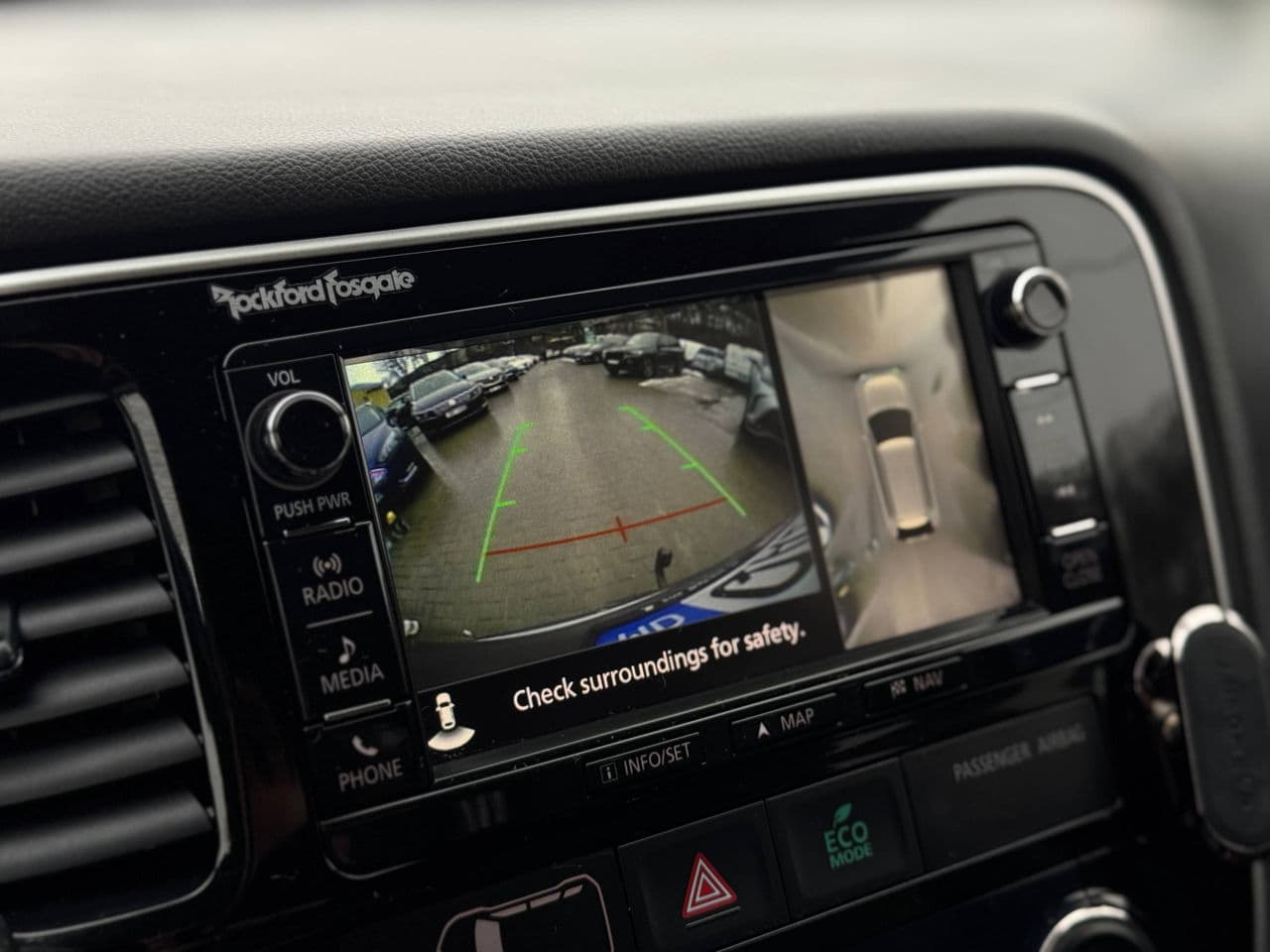 Mitsubishi Outlander 2015 — Миниатюра 10
