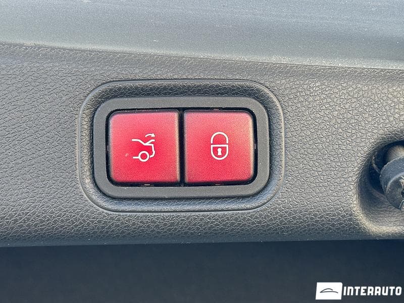 2016 Mercedes E 300 — Miniatură 25