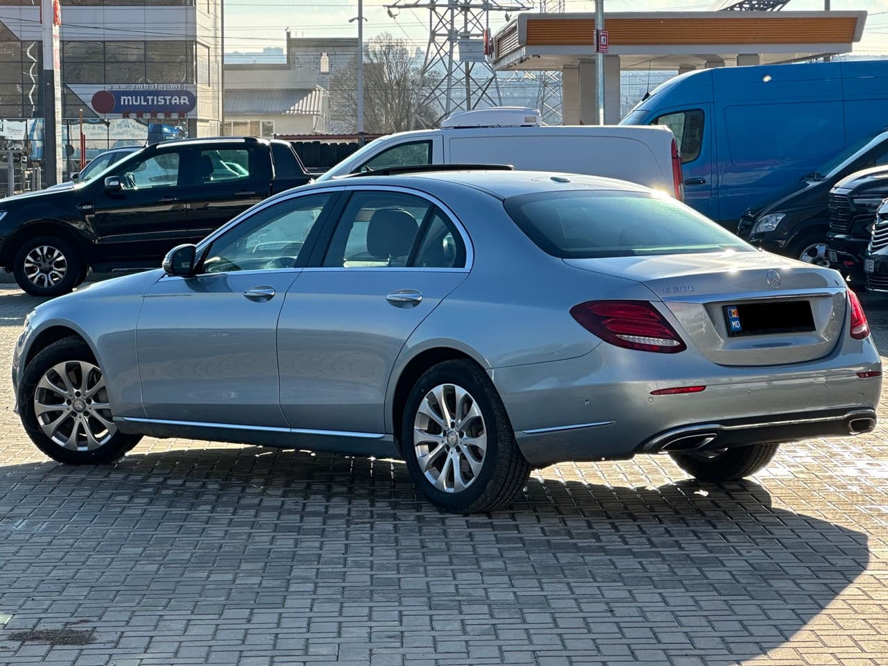 2016 Mercedes E 300 — Miniatură 4