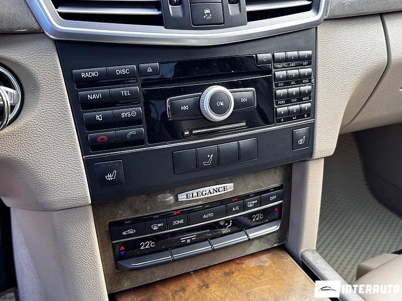 2009 Mercedes E 350 — Miniatură 11