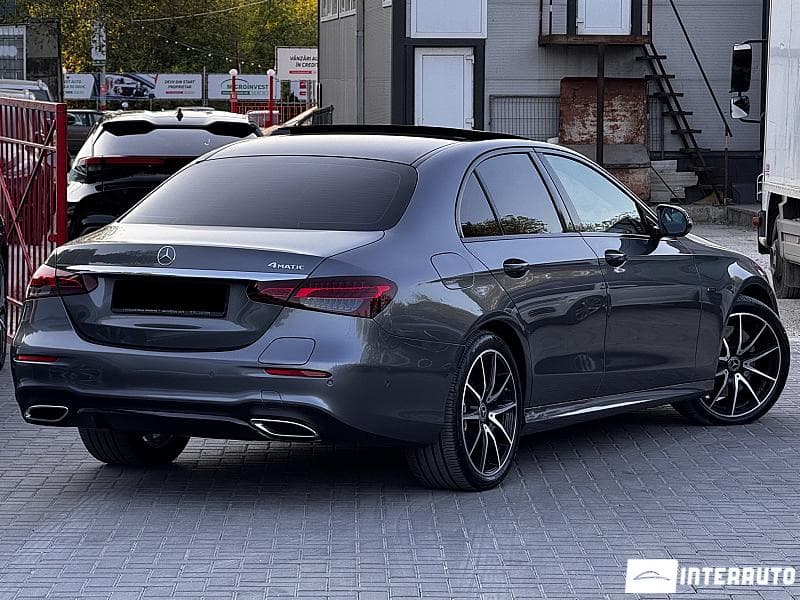 2020 Mercedes E 300e — Miniatură 4