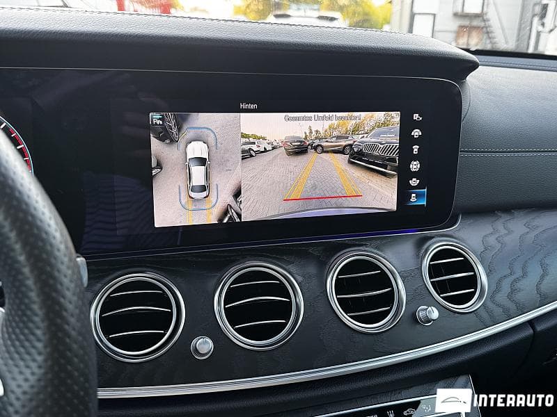 2020 Mercedes E 300e — Miniatură 13