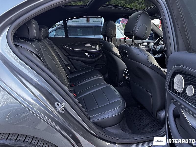 2020 Mercedes E 300e — Miniatură 15
