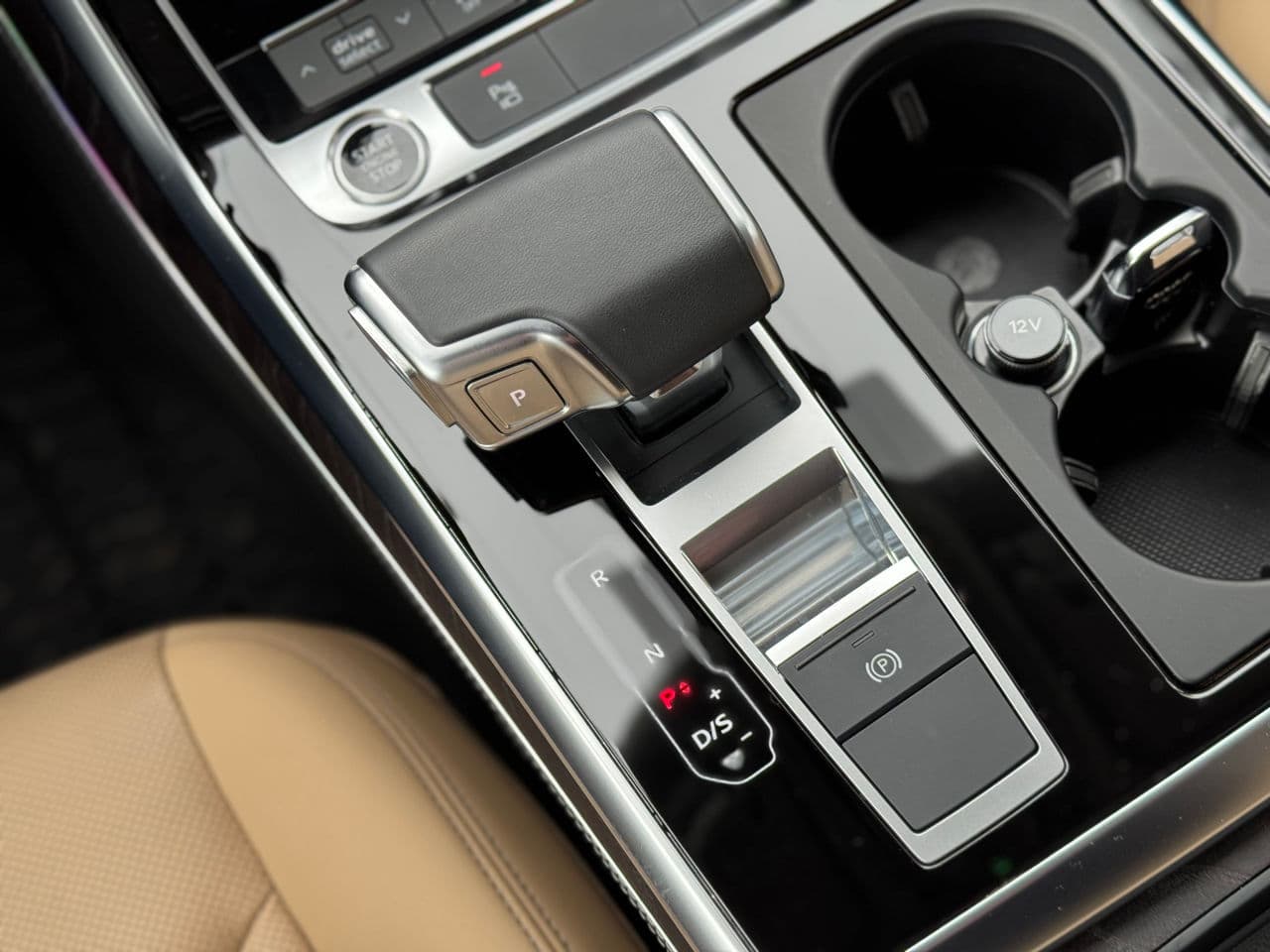 Audi Q7 2024 — Миниатюра 17