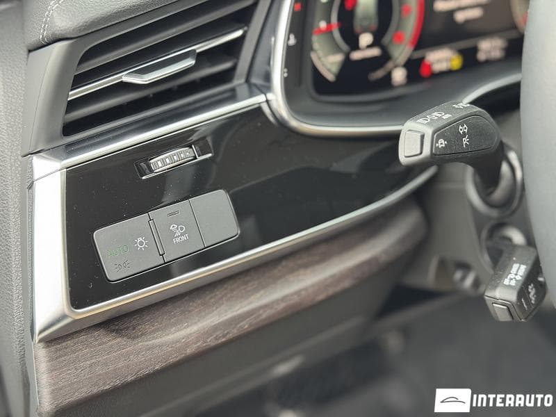 Audi Q7 2024 — Миниатюра 9