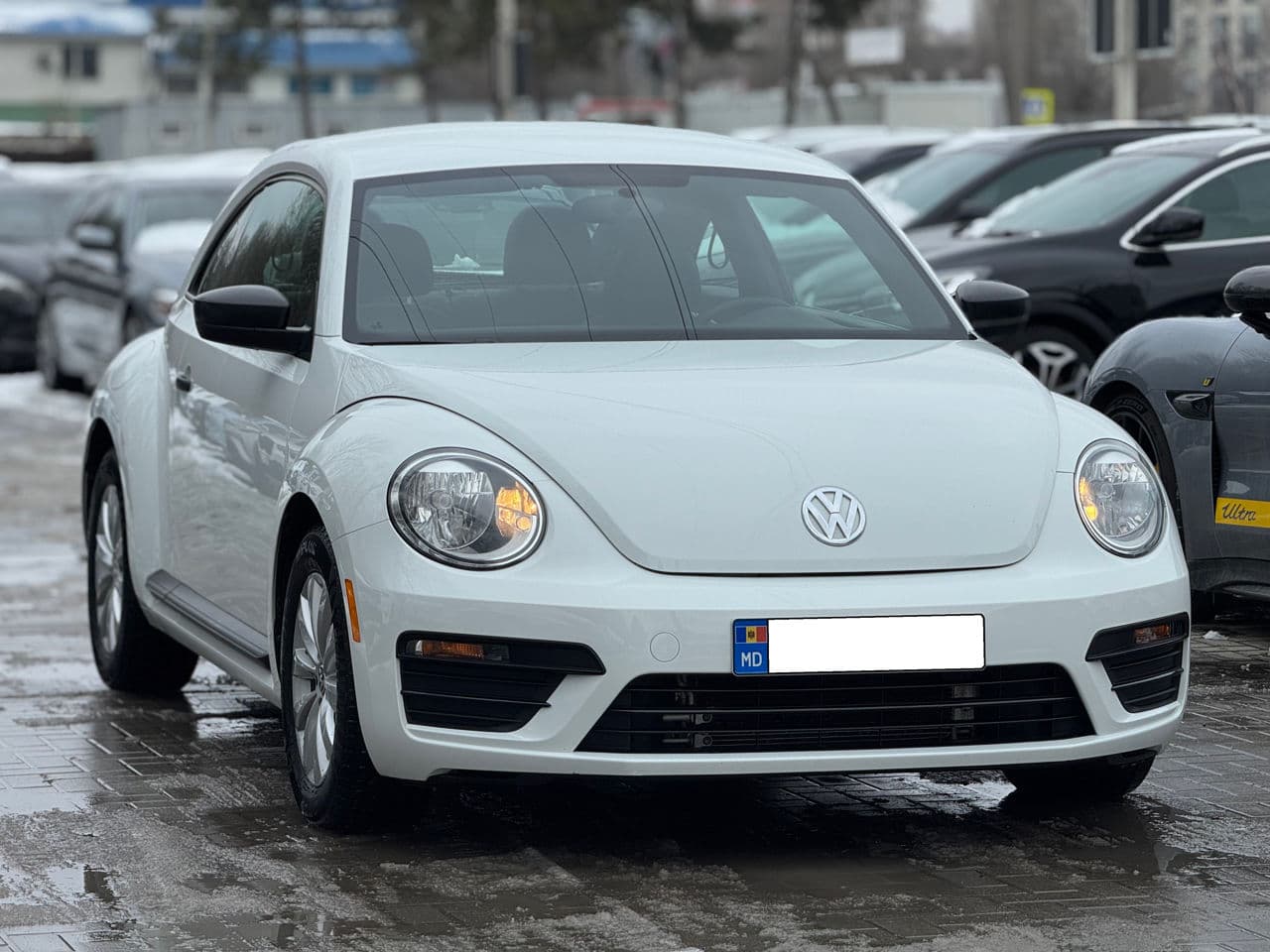 2017 Volkswagen Beetle — Miniatură 3