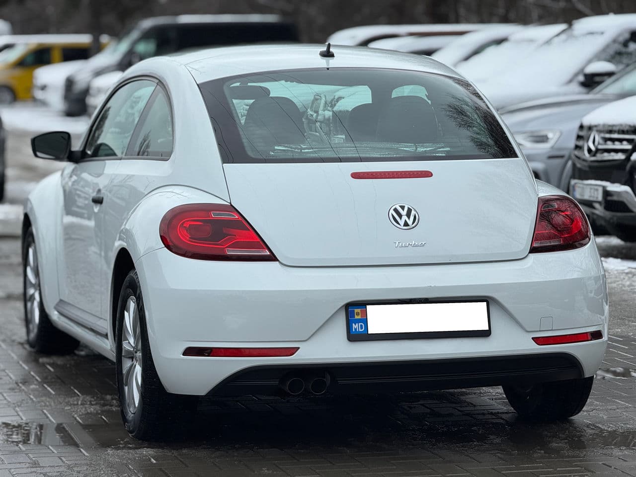 2017 Volkswagen Beetle — Miniatură 4