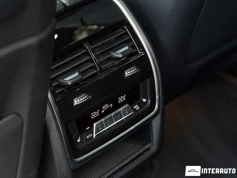 2024 BMW X7 4.0i — Miniatură 25