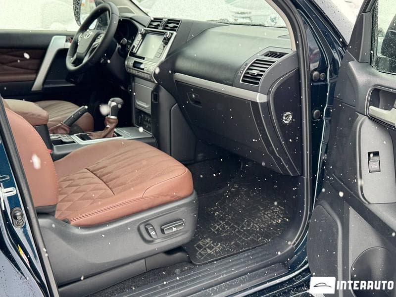2018 Toyota Land Cruiser Prado — Miniatură 9