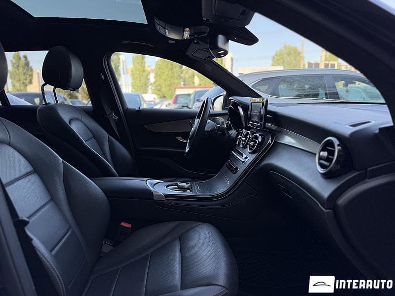 2019 Mercedes GLC 350e — Miniatură 21