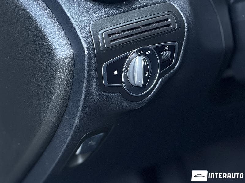 2019 Mercedes GLC 350e — Miniatură 12