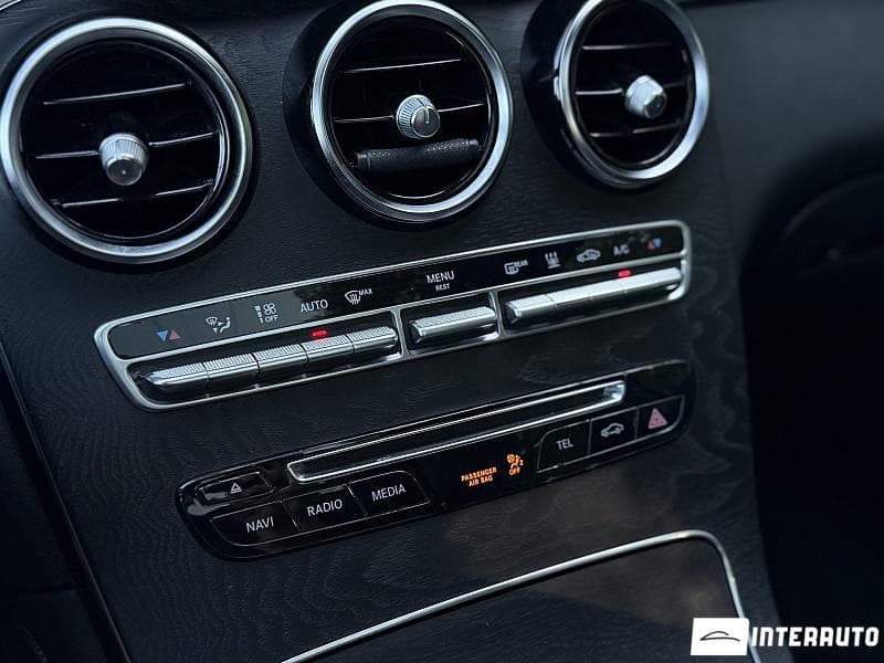 2019 Mercedes GLC 350e — Miniatură 17