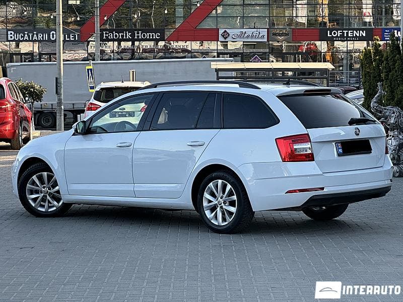 2017 Skoda Octavia — Miniatură 4
