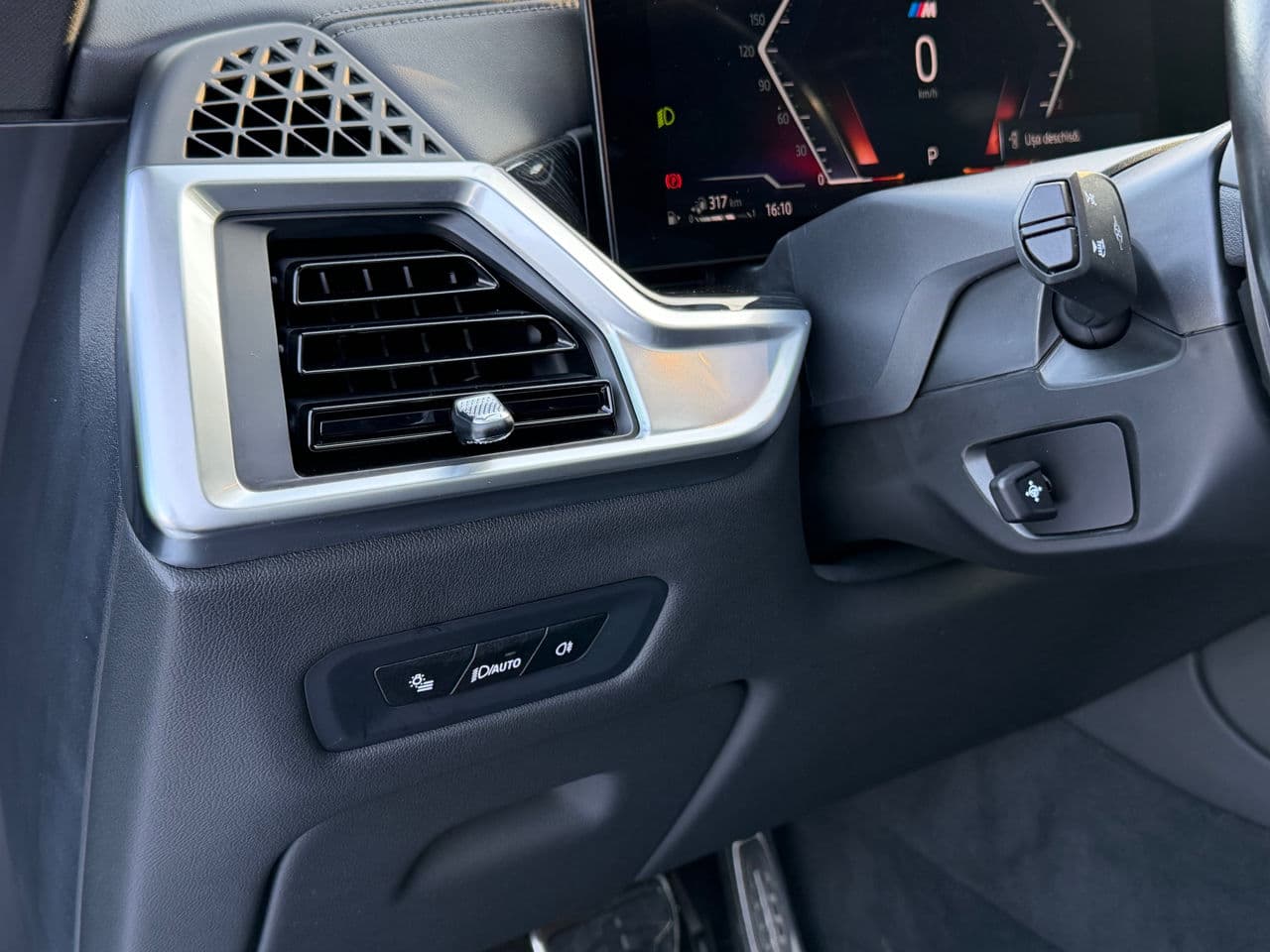2023 BMW X5 5.0e — Miniatură 12