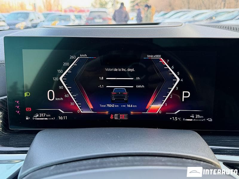 2023 BMW X5 5.0e — Miniatură 10
