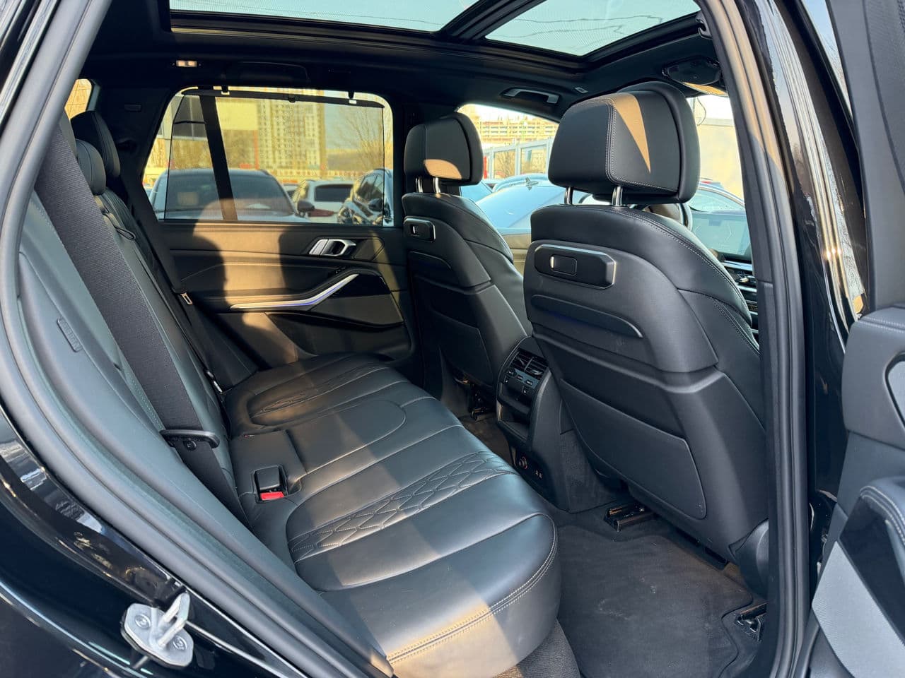 2023 BMW X5 5.0e — Miniatură 22