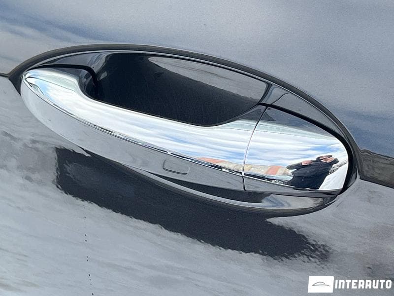 2020 Mercedes E 220 — Miniatură 5