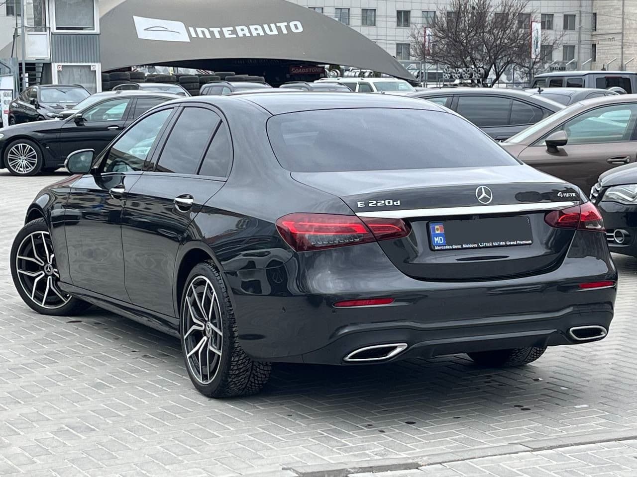 2020 Mercedes E 220 — Miniatură 4