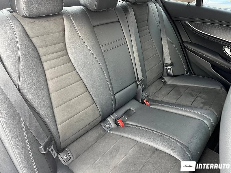 2020 Mercedes E 220 — Miniatură 20