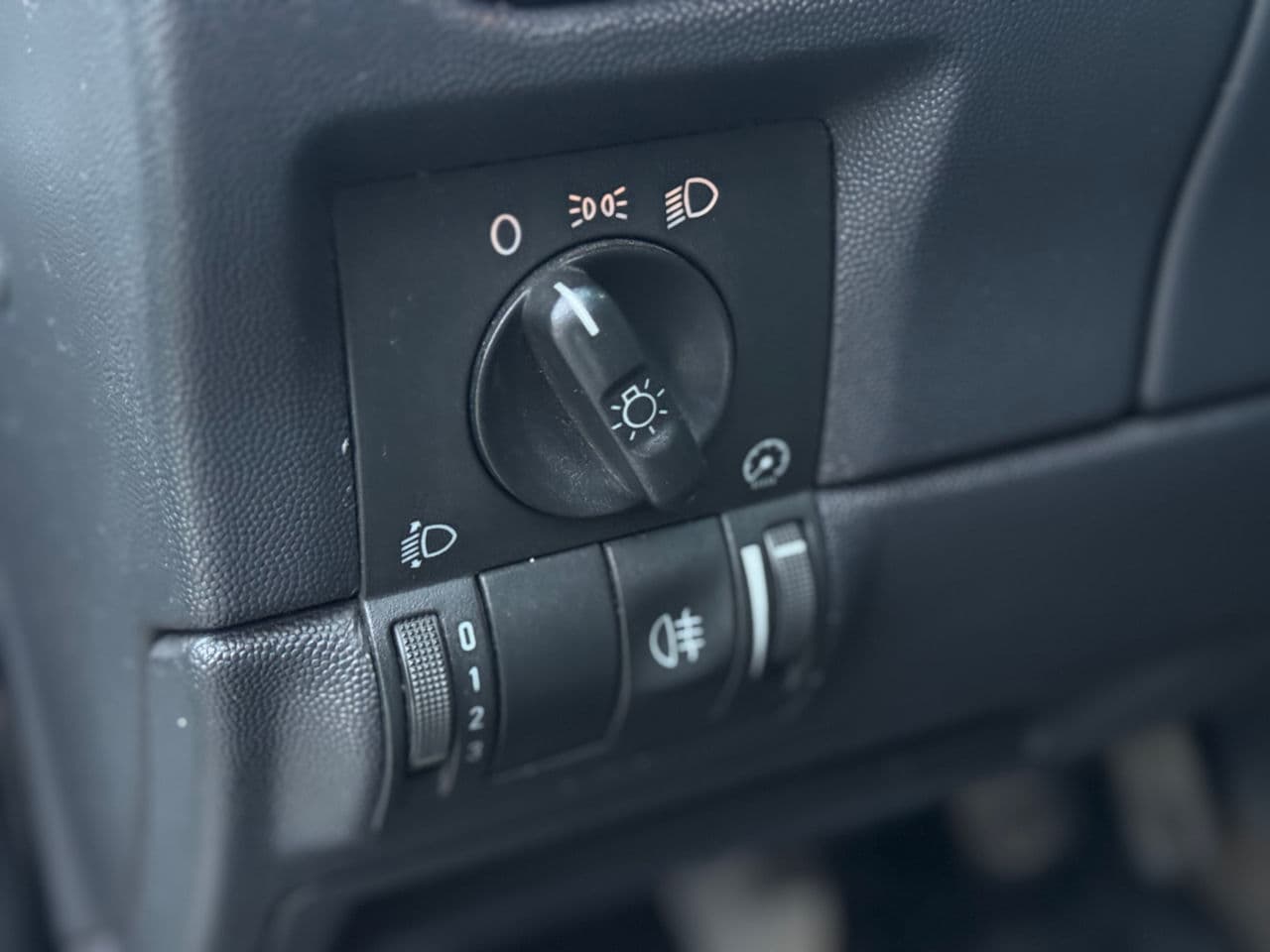 2005 Opel Corsa — Miniatură 7
