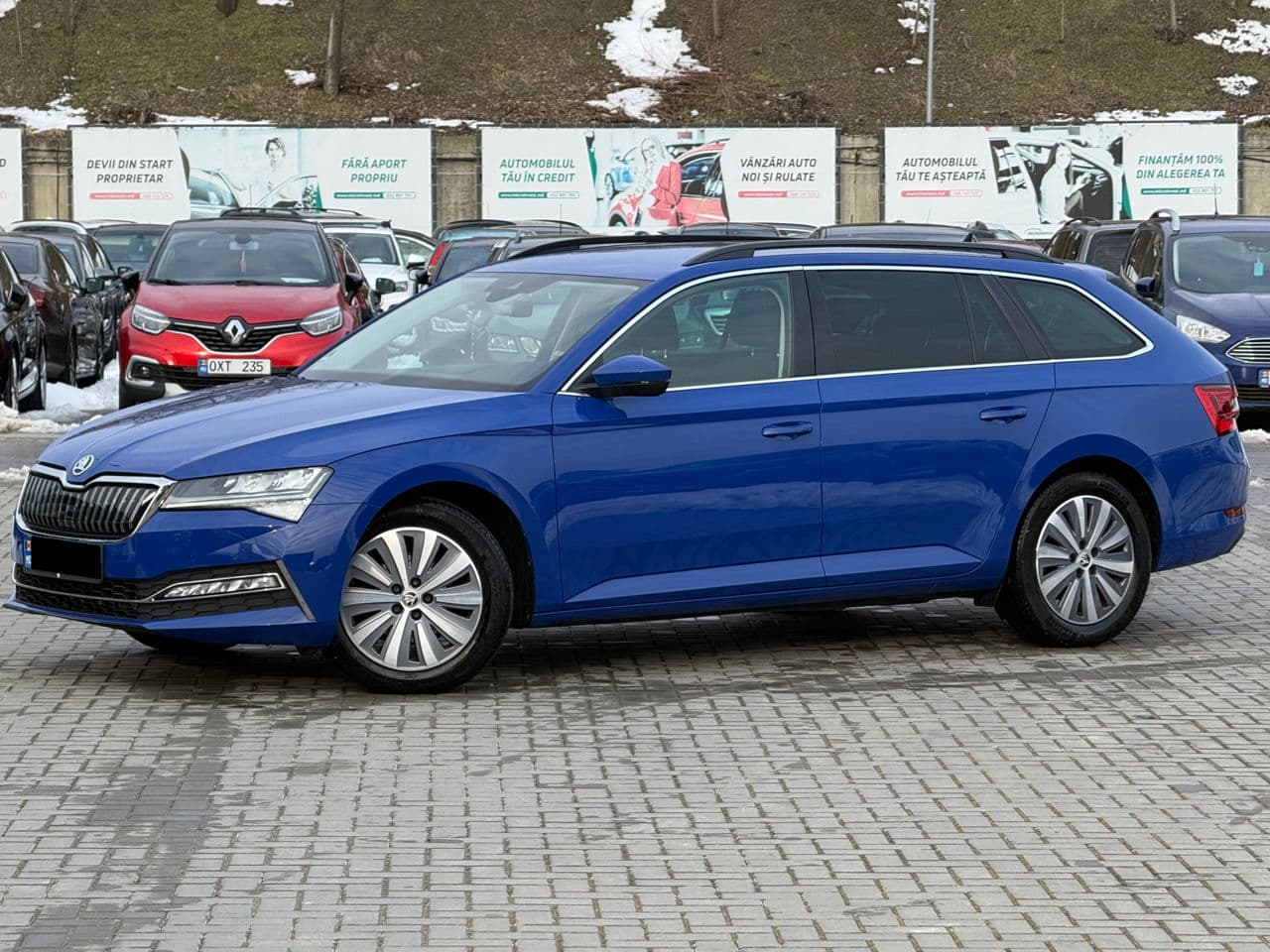 2021 Skoda Superb — Miniatură 2