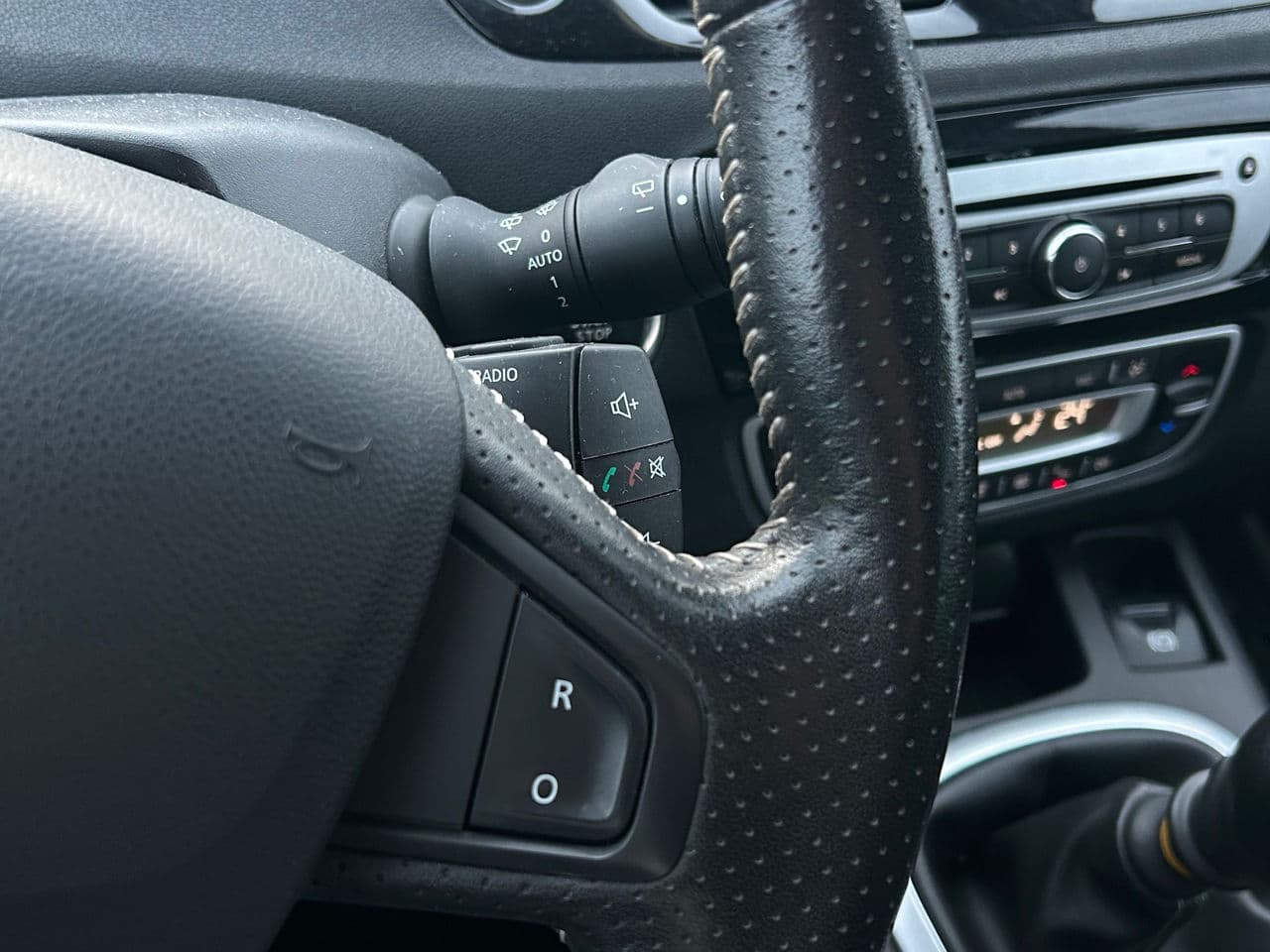 2015 Renault Scenic — Miniatură 10