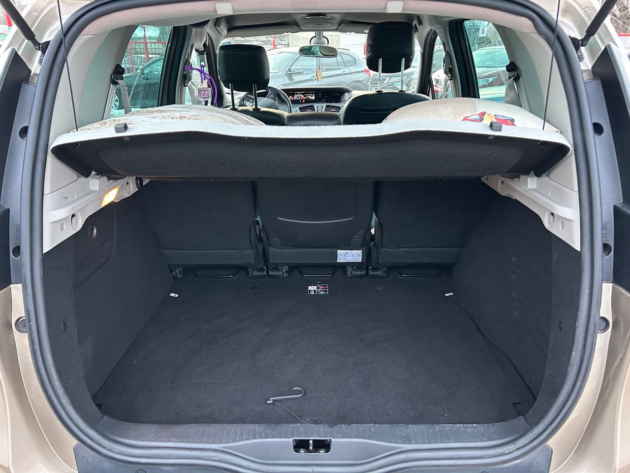 2015 Renault Scenic — Miniatură 17