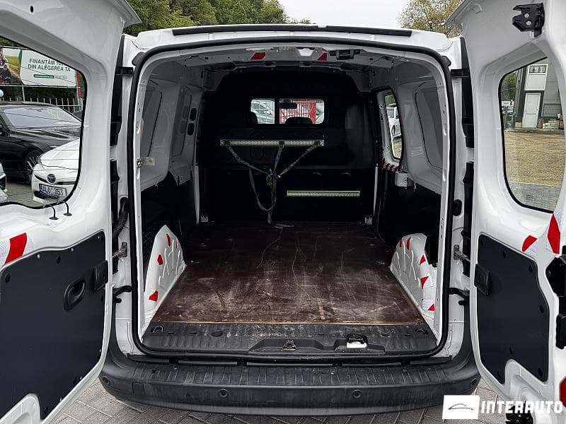 Renault Kangoo 2019 — Миниатюра 10