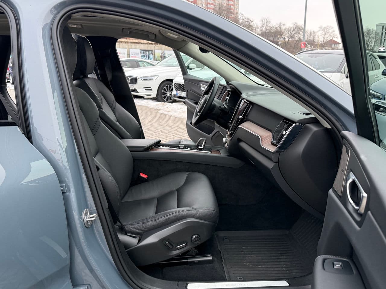 Volvo XC 60 2023 — Миниатюра 18