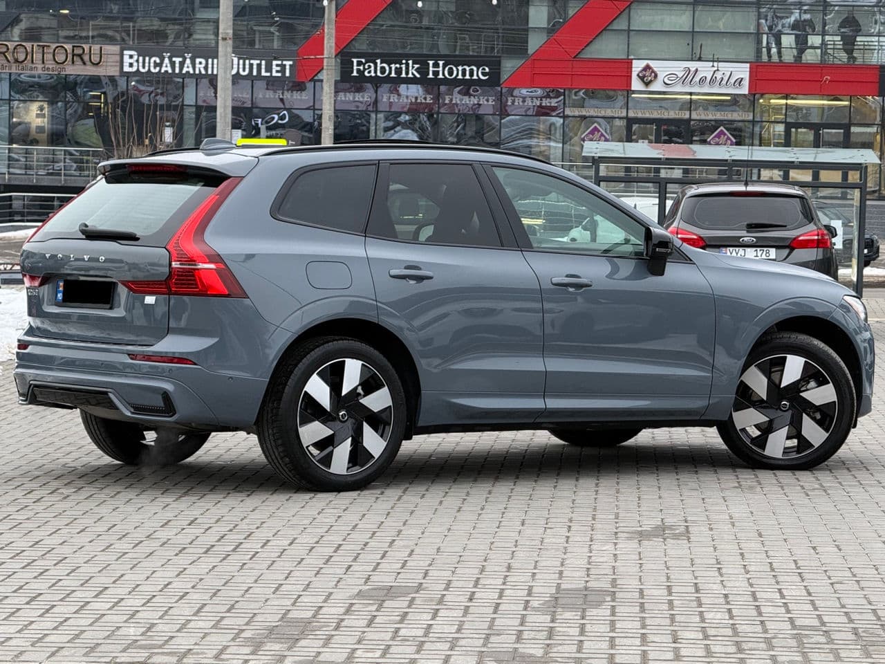 Volvo XC 60 2023 — Миниатюра 3