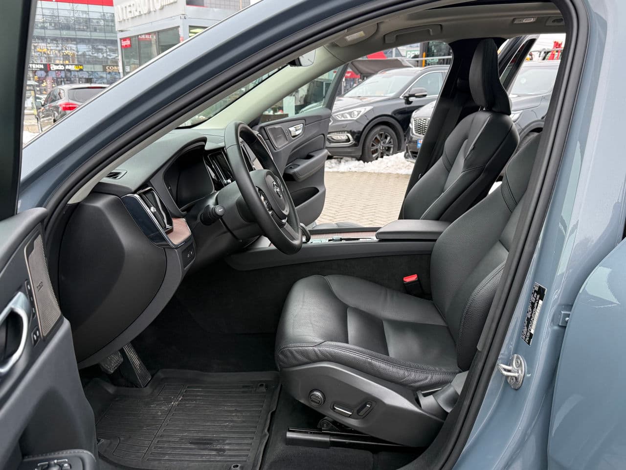 Volvo XC 60 2023 — Миниатюра 5